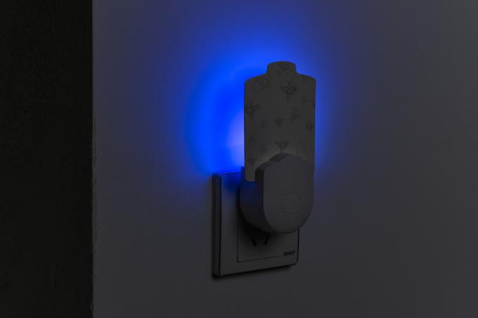 Termietenbestrijding Plug-in Glue Board Kleverige muggenvallamp voor huis en omgeving Muggenbestrijding 4