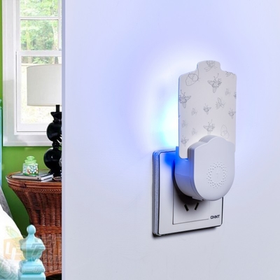 Goede prijs. 20-50 vierkante meter Toepasbaar Elektriciteit Muur aansluiting Socket UV muggenverdelger Lamp Vaste staat Zeer doeltreffend online